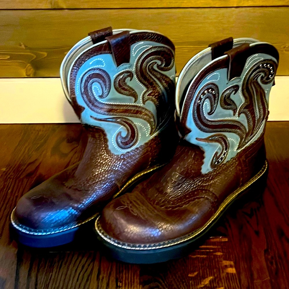 Ariat Cowboy 🤠 Boots